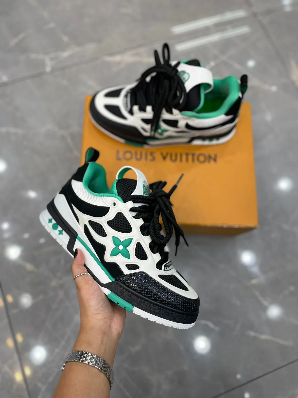 Louis Vuitton 49