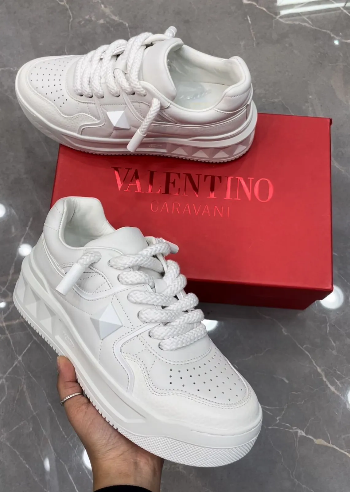 Valentino / Dior / Givenchy 01