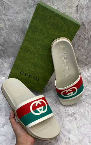 Gucci 32