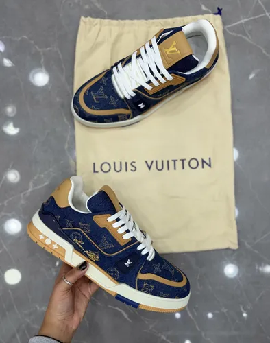Tênis Trainer Azul e Caramelo