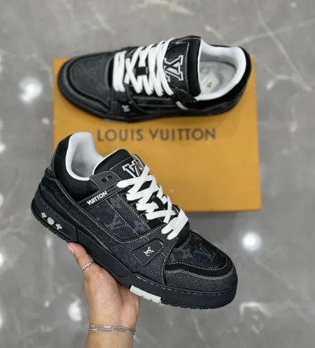 Tênis Trainer Preto Estrela