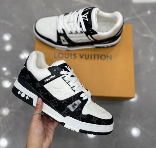 Tênis Trainer Preto e Branco
