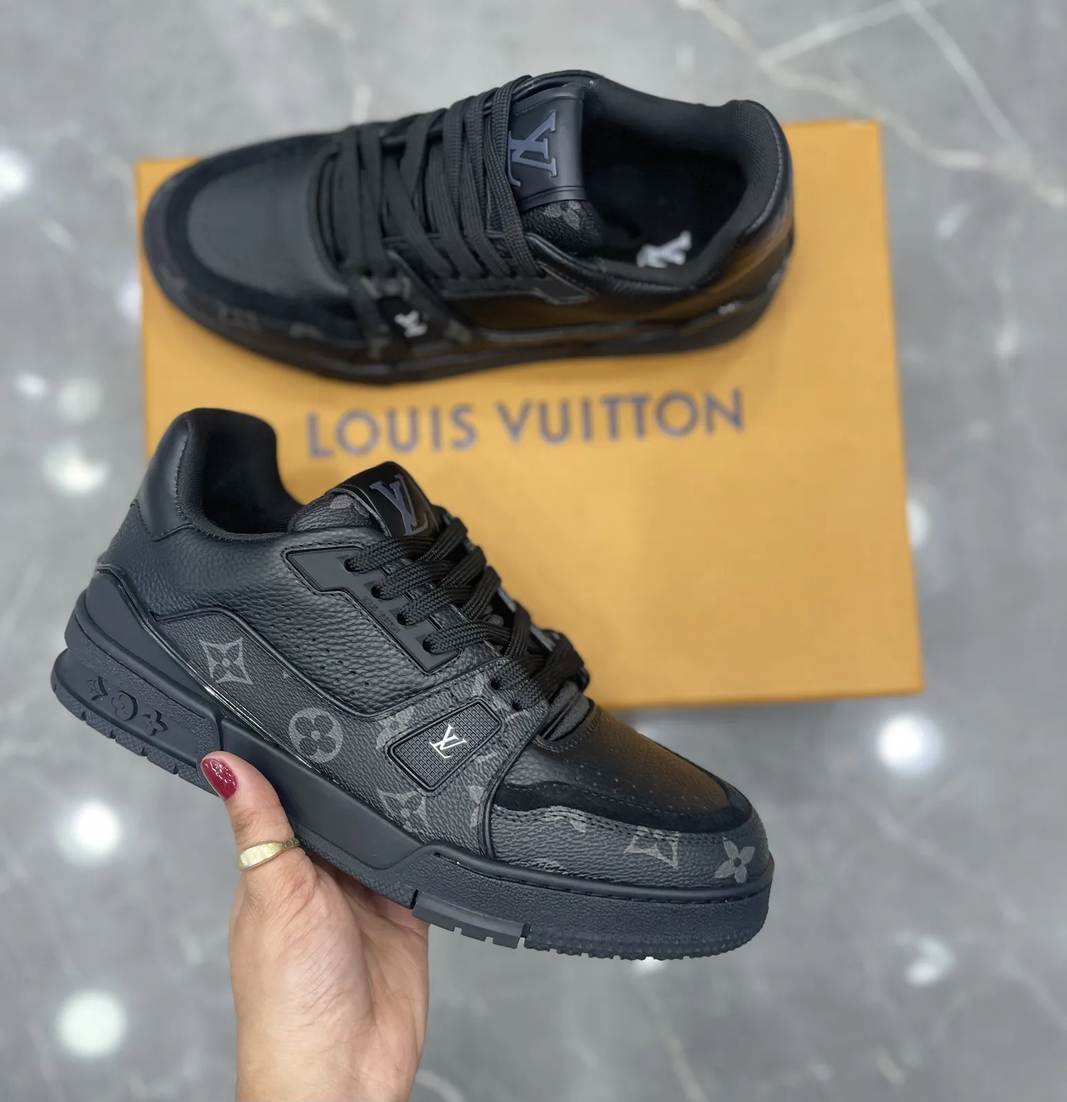 Louis Vuitton 82