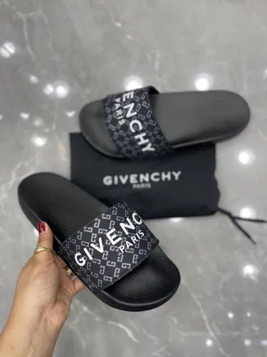 Valentino / Dior / Givenchy 07