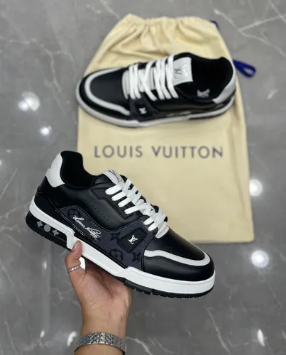 Tênis Trainer Preto e Branco Couro