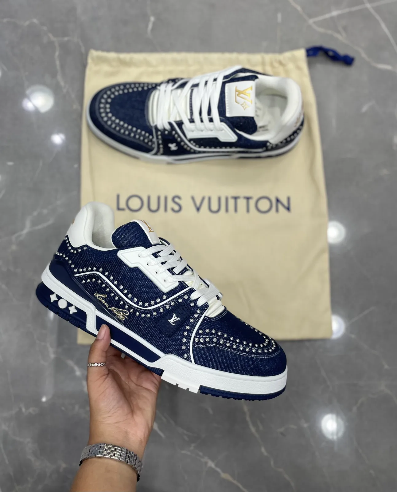 Louis Vuitton 93