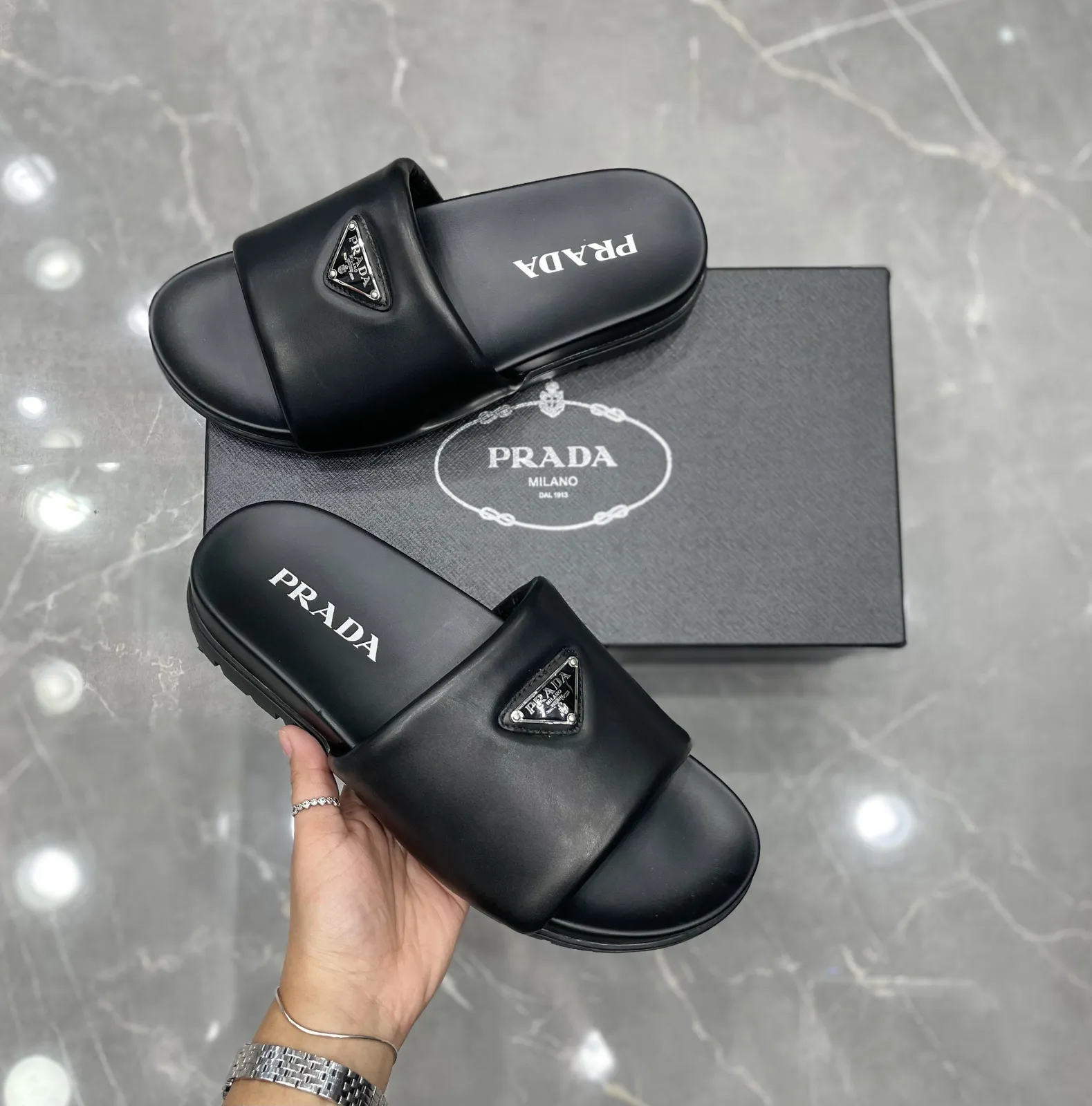 Prada 02