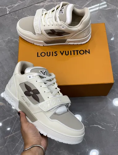 Tênis Trainer Bege e Branco
