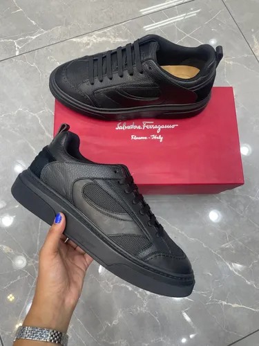 Tênis Couro Preto Liso