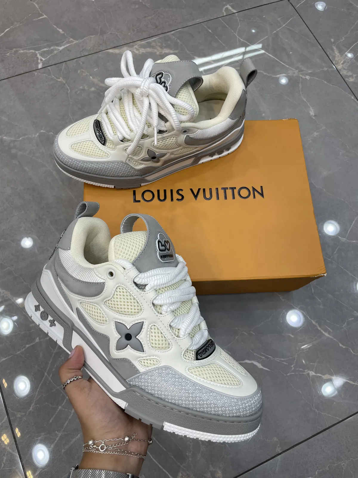 Louis Vuitton 52