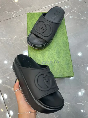 Gucci 06