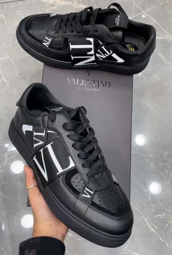 Valentino / Dior / Givenchy 03